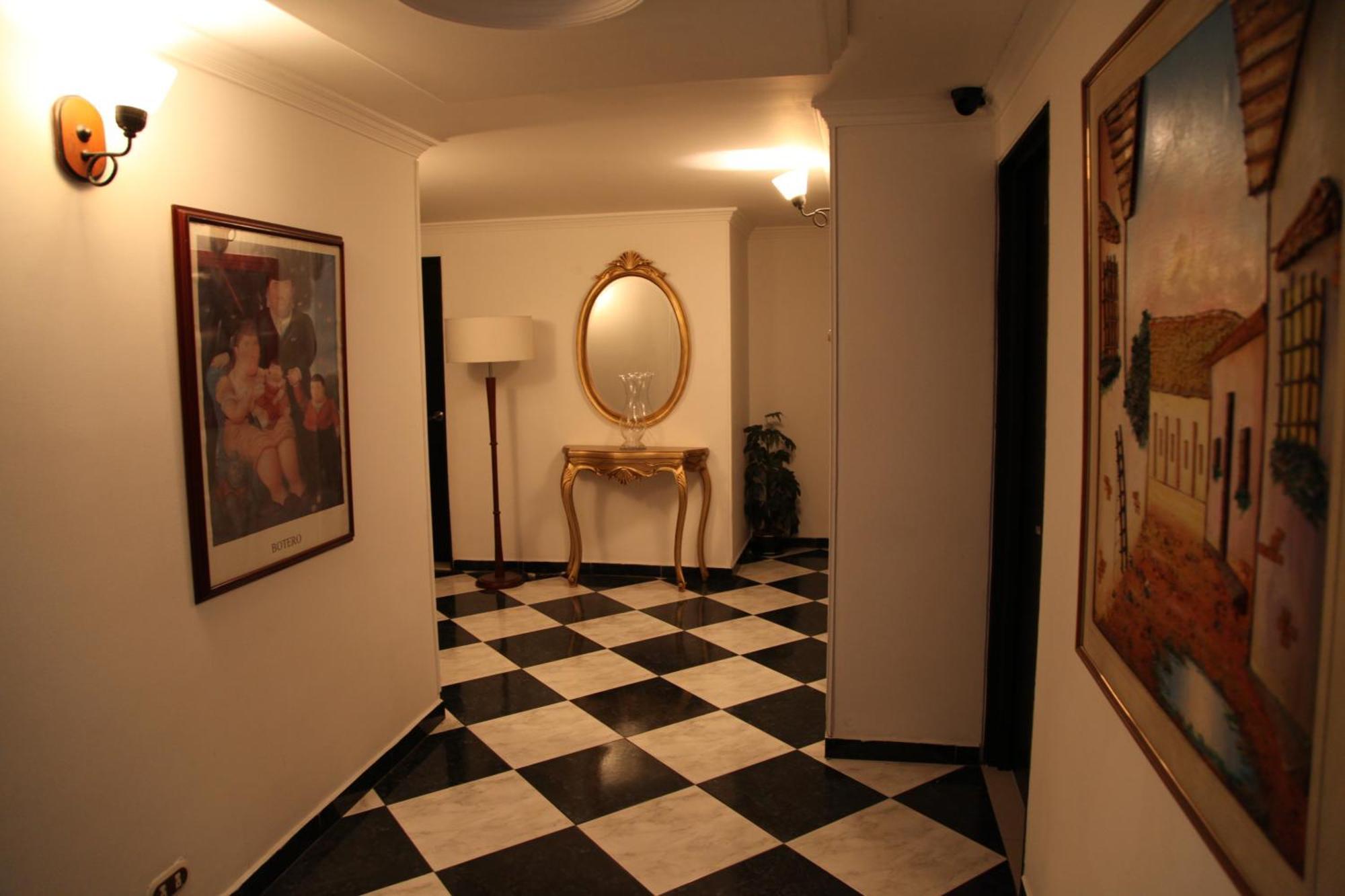 Apartahotel Bogota Gran Marquez, Apartaestudios Y Habitaciones Bagian luar foto