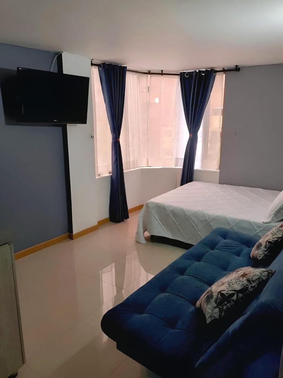 Apartahotel Bogota Gran Marquez, Apartaestudios Y Habitaciones Bagian luar foto