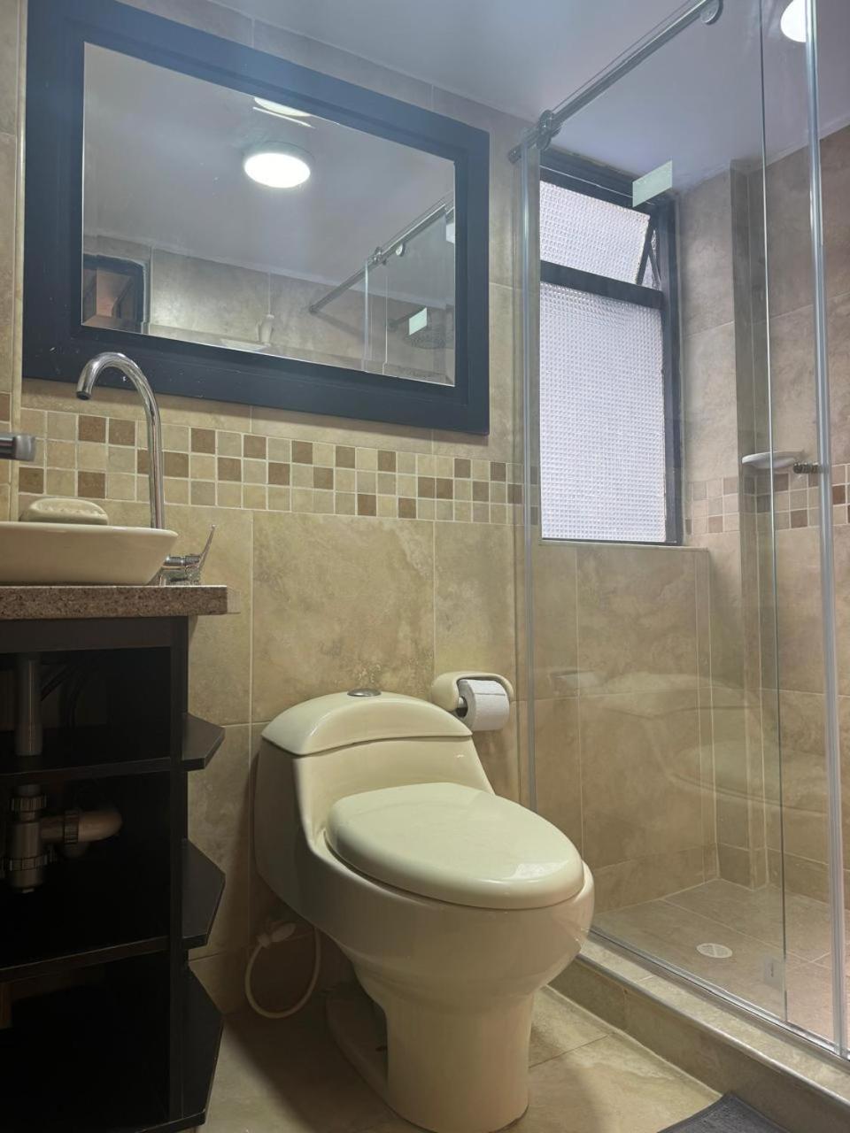 Apartahotel Bogota Gran Marquez, Apartaestudios Y Habitaciones Bagian luar foto