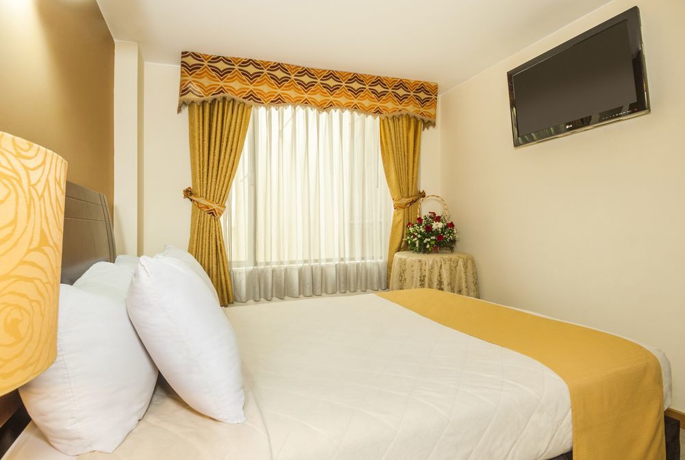 Apartahotel Bogota Gran Marquez, Apartaestudios Y Habitaciones Bagian luar foto